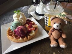 -莓园冰淇淋店