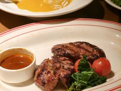 -食间牛排(重庆路万达店)