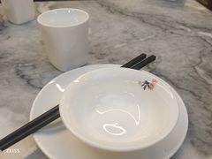 餐具摆设-蔼若春.传承云南菜(金碧公园店)