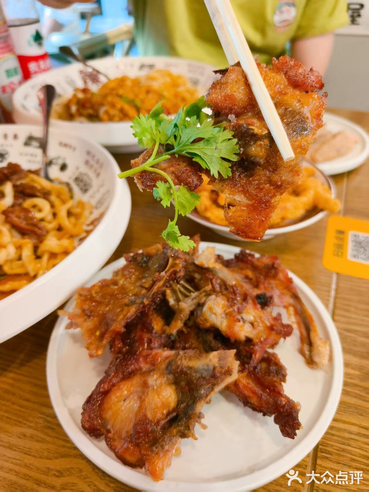 老友记的中午，就藏在这碗冒着锅气的面里！🍜