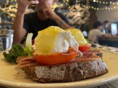 -Common Table · Brunch & Coffee