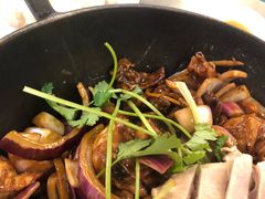 -胡须佬鸡煲四季火锅店(石厦西村直营店)
