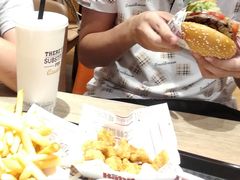 -The Habit Burger Grill 哈比特汉堡(爱琴海店)