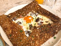 鸡蛋蘑菇熏肉荞麦可丽饼-RAC BAR(安福路店)