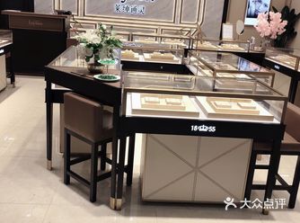 选店理由：店里看上要高端大气上档次的感觉