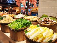 -亚马逊环球美食百汇(新城吾悦广场店)