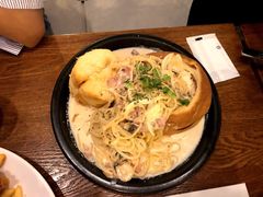 面包奶油意面-机器人火炉披萨