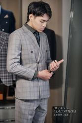 -艾米丽婚纱礼服