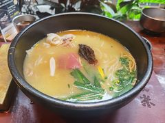 -银米·云南传统过桥米线(双廊黑金冠店)