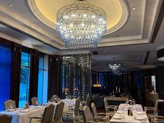 -龙虾酒吧扒房(宁波香格里拉店)