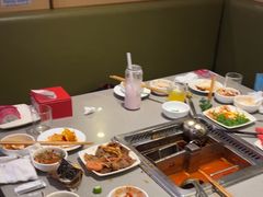 -海底捞火锅(曹安公路店)