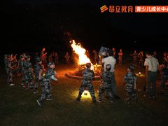 -昂立青少儿成长中心(宝山万达校区)