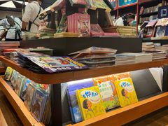 -西西弗书店&矢量咖啡(凯德晶萃广场店)