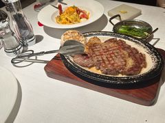 -Mogul Eatery·大亨餐酒馆
