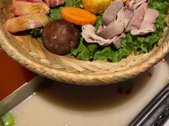 猪肚鸡锅-大隐·成都火锅Bistro(合生麒麟新天地店)