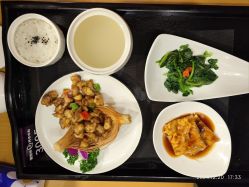 -爱陪伴尊享月子中心(国际店)