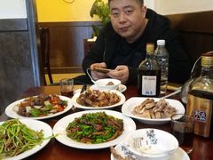 -余杨鸭鸭餐厅