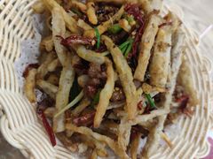 -江城燕子大排档(江汉路步行街店)