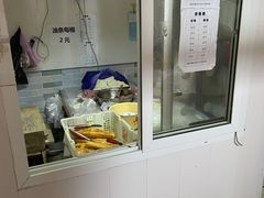 -张阿三馄饨店
