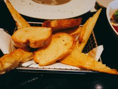 餐前面包-C&R西班牙餐厅