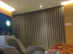 -裕龙汤泉