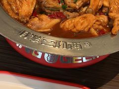 鸡爪煲-胖哥俩肉蟹煲(湖滨银泰in77店)