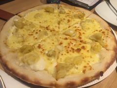 -必胜客(WOW中心城店)