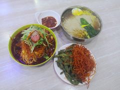 -三姐妹冷面馆(保卫路店)