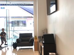 -瑞尔齿科(上海长风大悦城店)