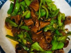 野山椒爆大肠-白天鹅家宴·东北菜