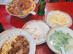 -金杨拉面王小吃面馆·牛三宝面·红烧牛肉粉