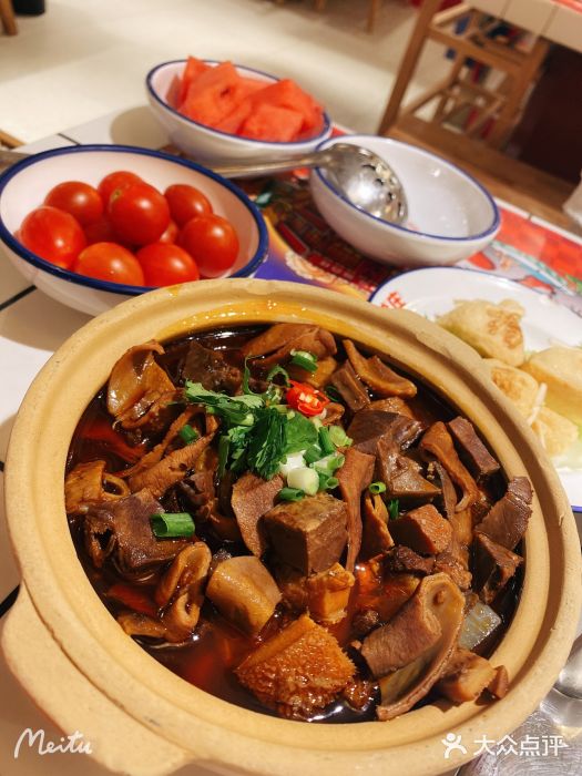 贤合庄卤味火锅(西单店)一碗牛杂图片