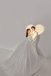 -上花轿婚纱摄影