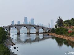 -万绿园
