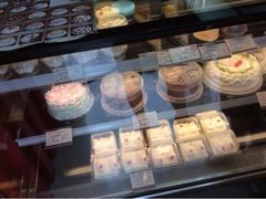 -红宝石·鲜奶小方·海派西点房(丰庄店)