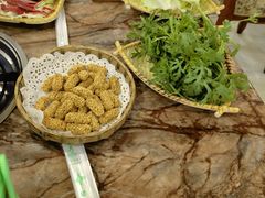 -鲁朗纳麦石锅鸡庄园