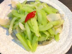 -吴越荣记苏州菜·松鼠桂鱼100%活鱼现做(斜塘老街店)