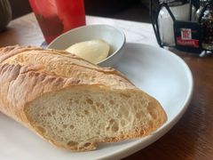 -ROAST coffee & eatery