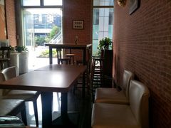 靠窗位-UN CAFFE(五角场店)