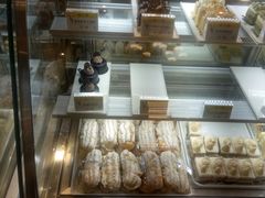 面包甜点陈列柜-老大昌(淮海中路店)