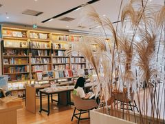 -新华书店(保利水城店)