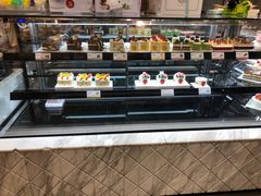 面包甜点陈列柜-罗森尼娜(解放西路店)