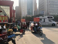 -体育场(地铁站)