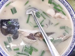 特色大鱼头-双湖农庄