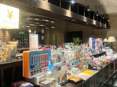 -钟书阁(松江泰晤士小镇店)