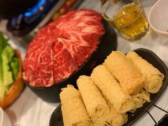 -鲜入围煮花胶鸡海鲜火锅