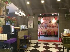 -愉肴麻辣香锅(中山路店)