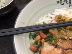 -丫丫桂林米粉(学府店)