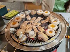 -围炉肉舍•炭烤活鳗•丹东海鲜烤肉(步行街店)