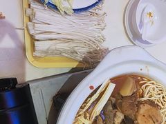 -霄汉牛三鲜湖北砂锅菜(万松园2店)